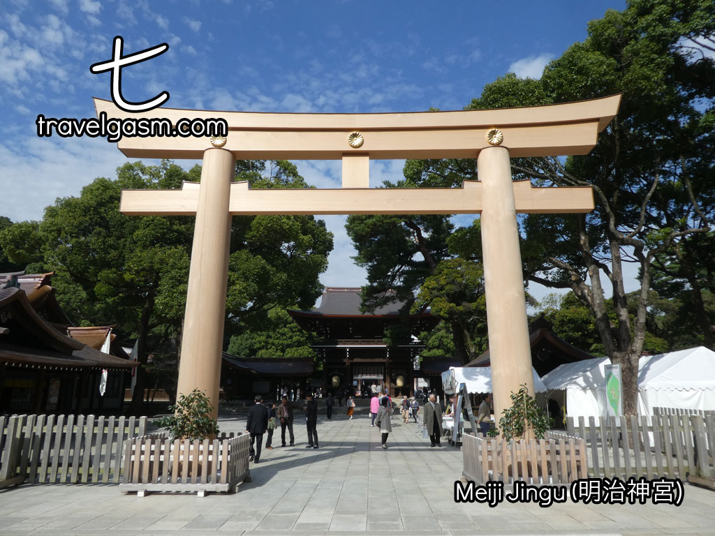 The gateway to the Meiji Jingu temple is impressive.